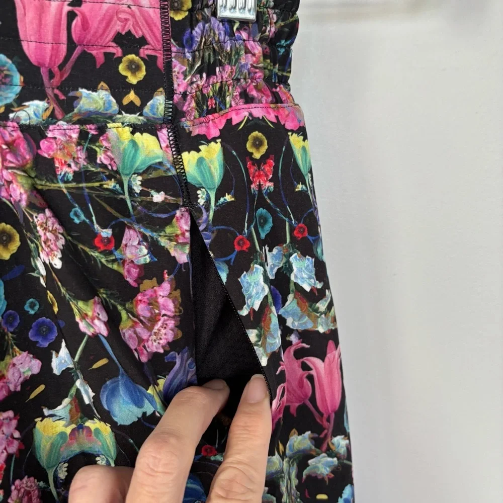 Lululemon Hotty Hot‎ High Rise Floral Skirt Size 4